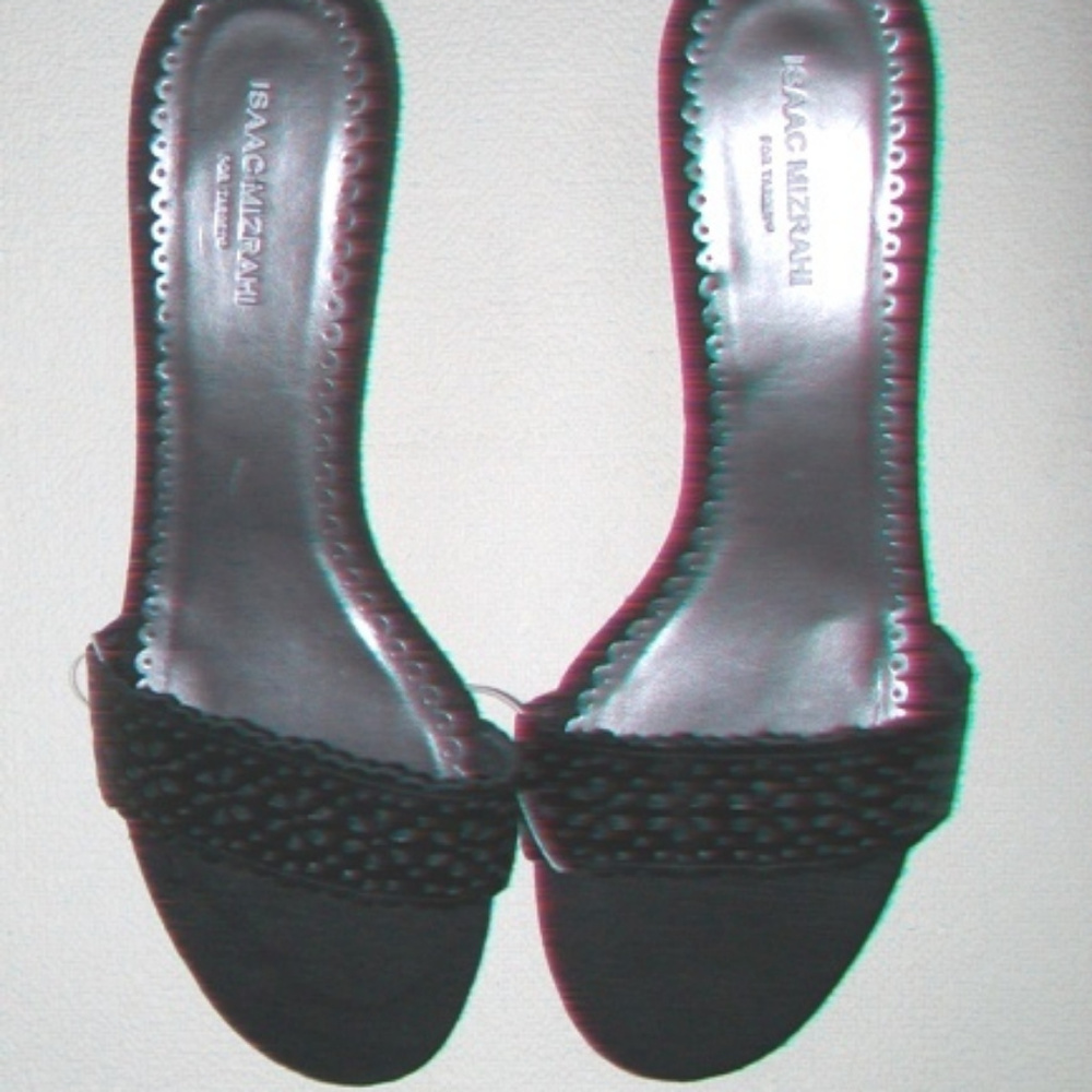 Mizrahi Black Leather Sandals Kitten Heels NWOT